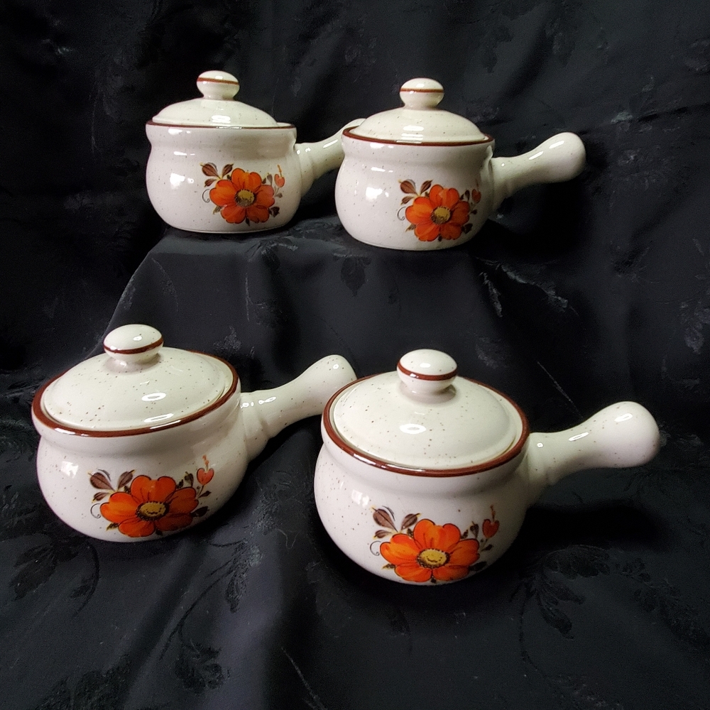 4 French Onion Soup Bowls Stoneware Vintage Orange Mod Floral MCM Handle Lids